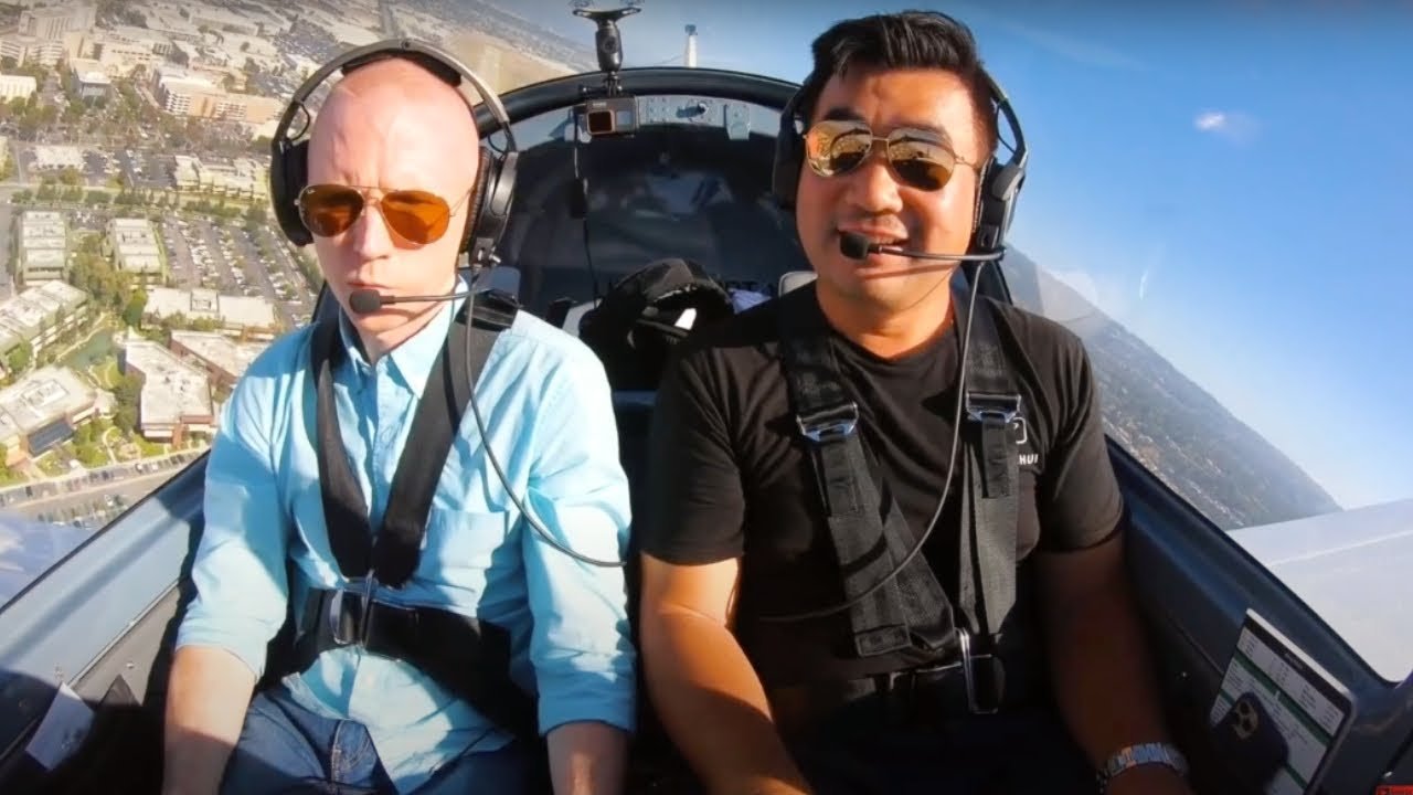 Dangerous Runway Landing With Sam Chui | 74 Burger - YouTube