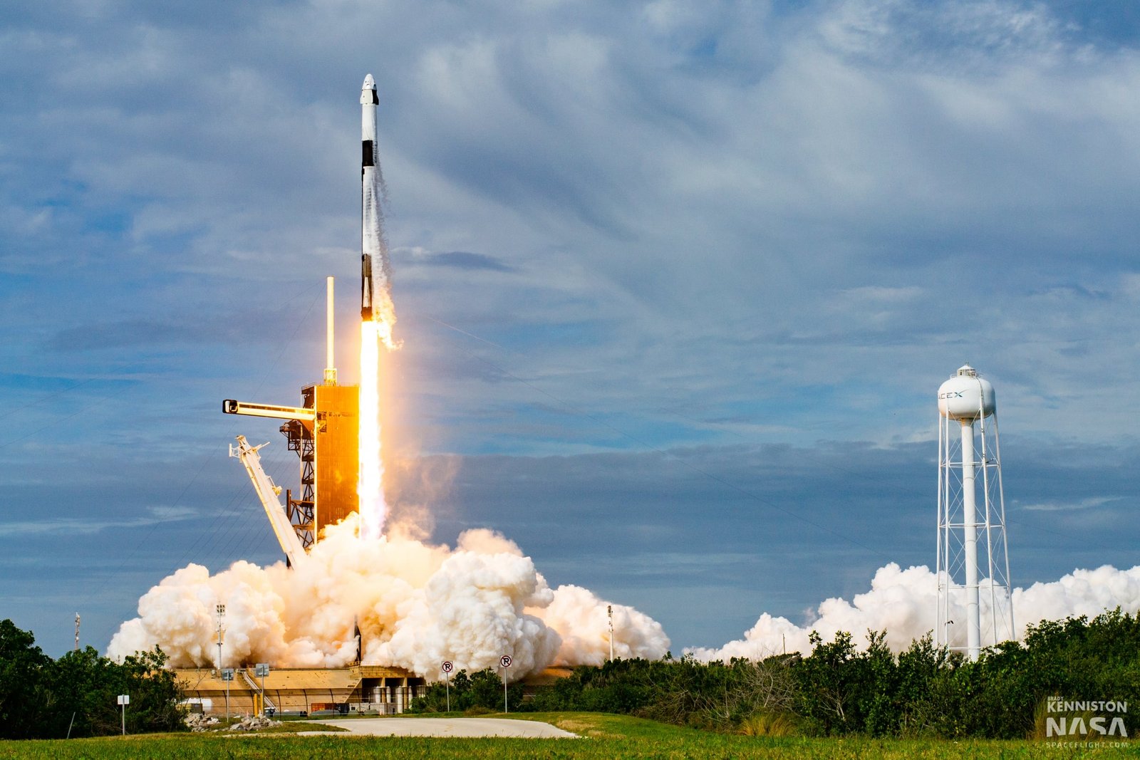 Demo-2 crew arrives at Kennedy for first U.S. crew launch since ...