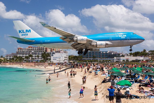 Photographing Planes While Getting a Tan Is As Awesome As It Is Scary |  Fstoppers