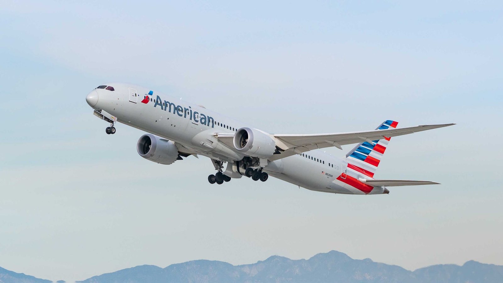American Airlines Just Made a Big Announcement. There's Only 1 Problem |  Inc.com