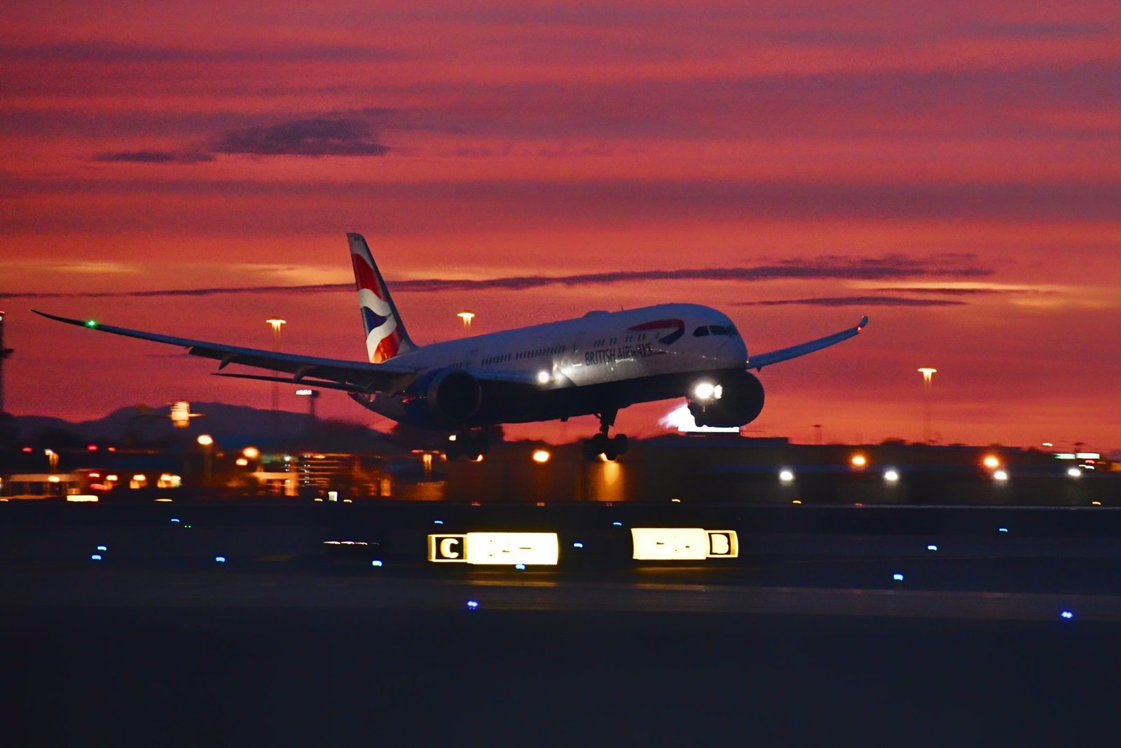 Is it safe to fly an airplane nowadays?