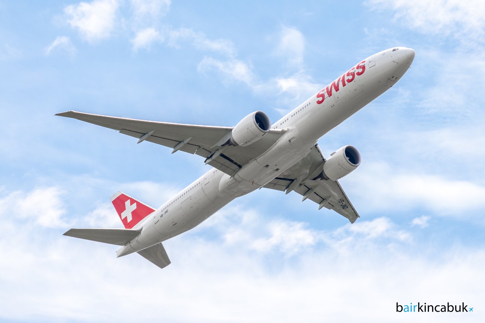 How Pilots Use Transponder Codes to Signal Hijackings and Other Crises?