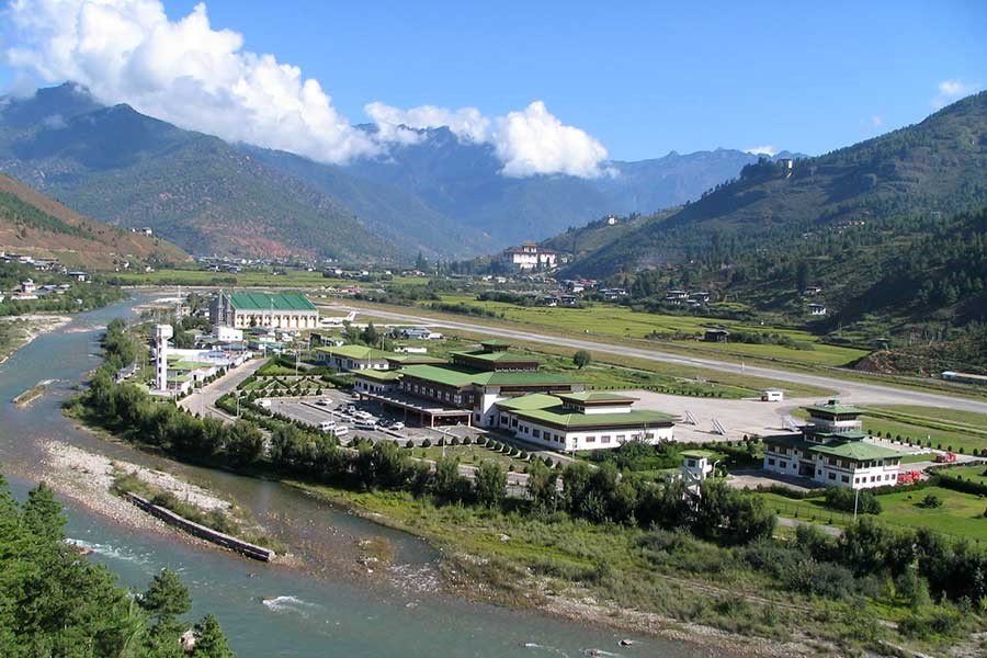 The Most Dangerous Airports to Land On