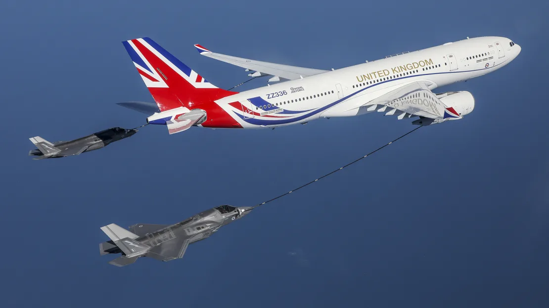 How Aircraft Refuel in the Air?