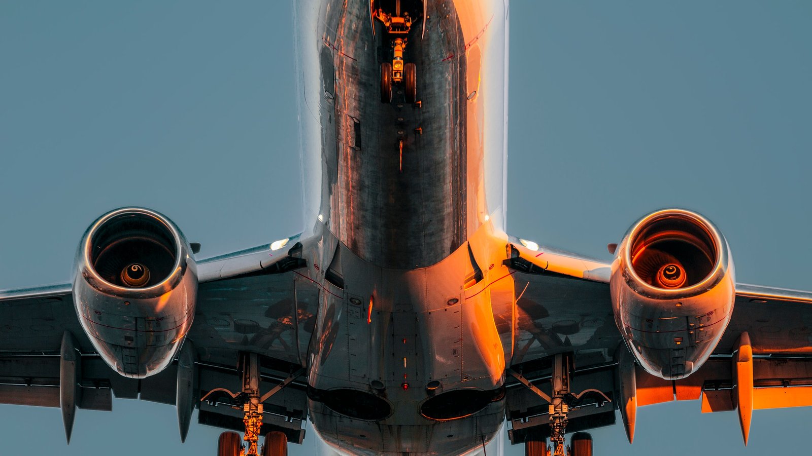 AIRCRAFT LOAD AND TRIM-WHY IS IT CRUCIAL TO A SAFE FLIGHT?