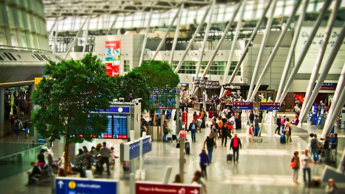 Top 10 International Airports in the World 2021