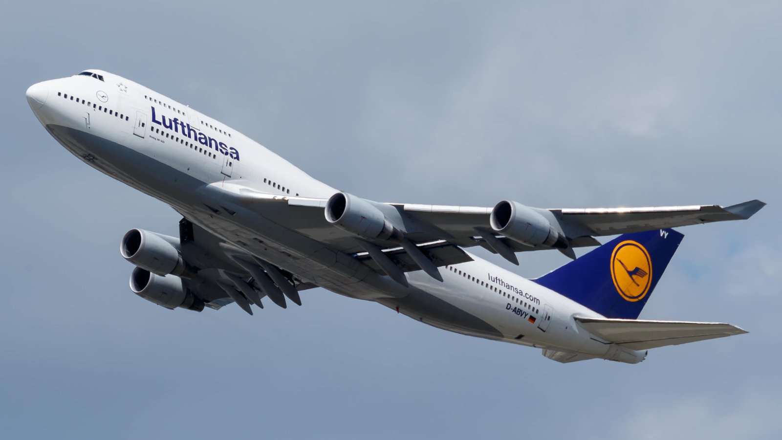 The return of Lufthansa's 747s