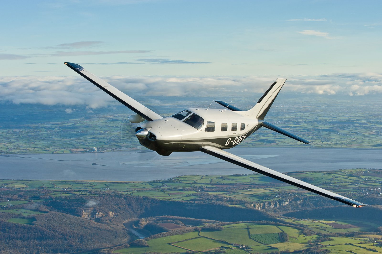 Tips to learn how to fly on budget?