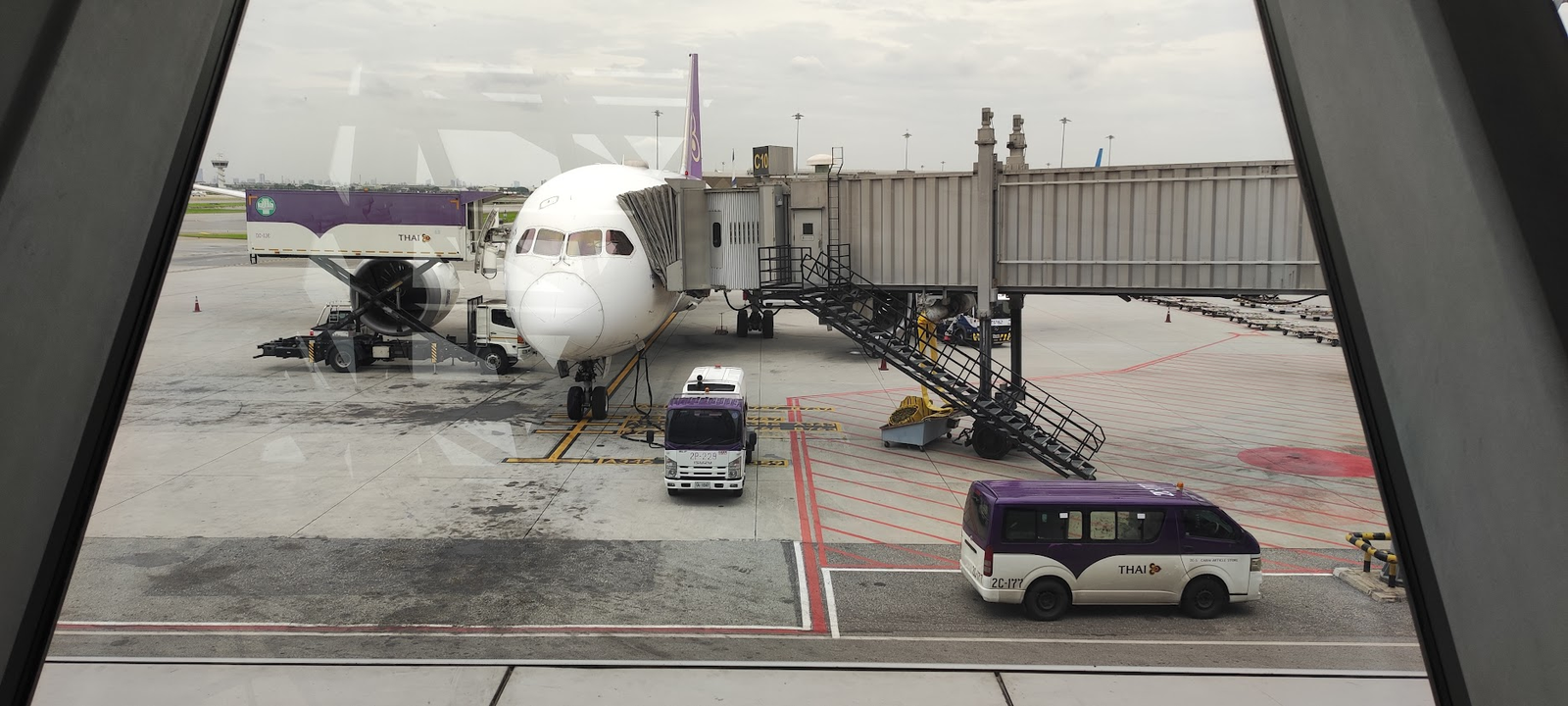 Thai Airways 787-8 Dreamliner- Economy Class- Bangkok to London Heathrow