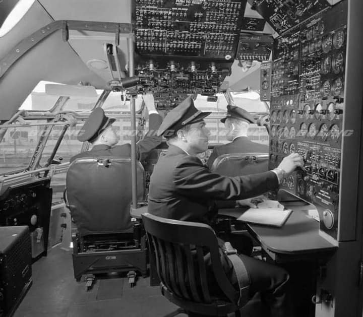 Boeing 377 Stratocruiser Cockpit