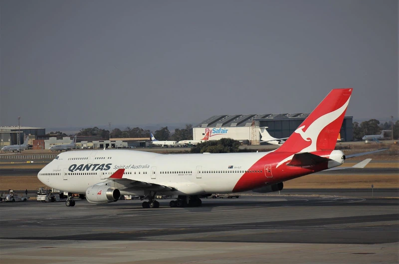 A Qantas' Boeing 747 was left stranded in Johannesburg, South Africa, because of a damaged Rolls-Royce engine.