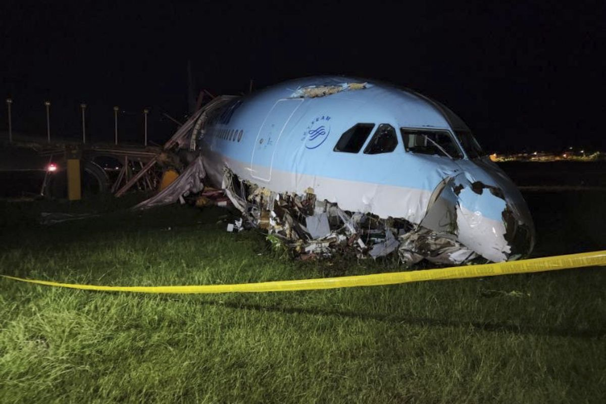 Korean Air A330 Overruns Runway In Cebu
