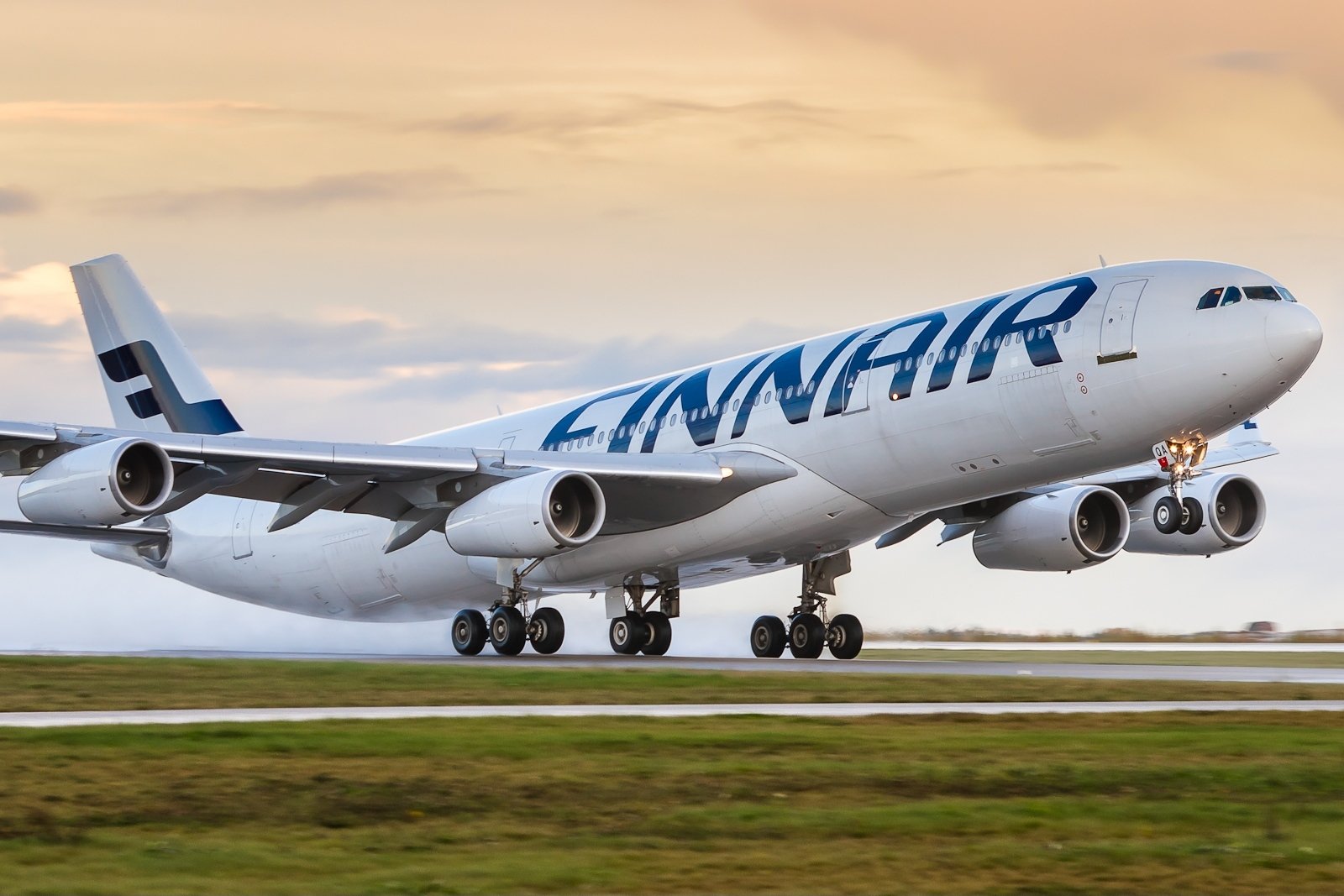 Why Does The Airbus A340 Have 4 Smaller Engines?