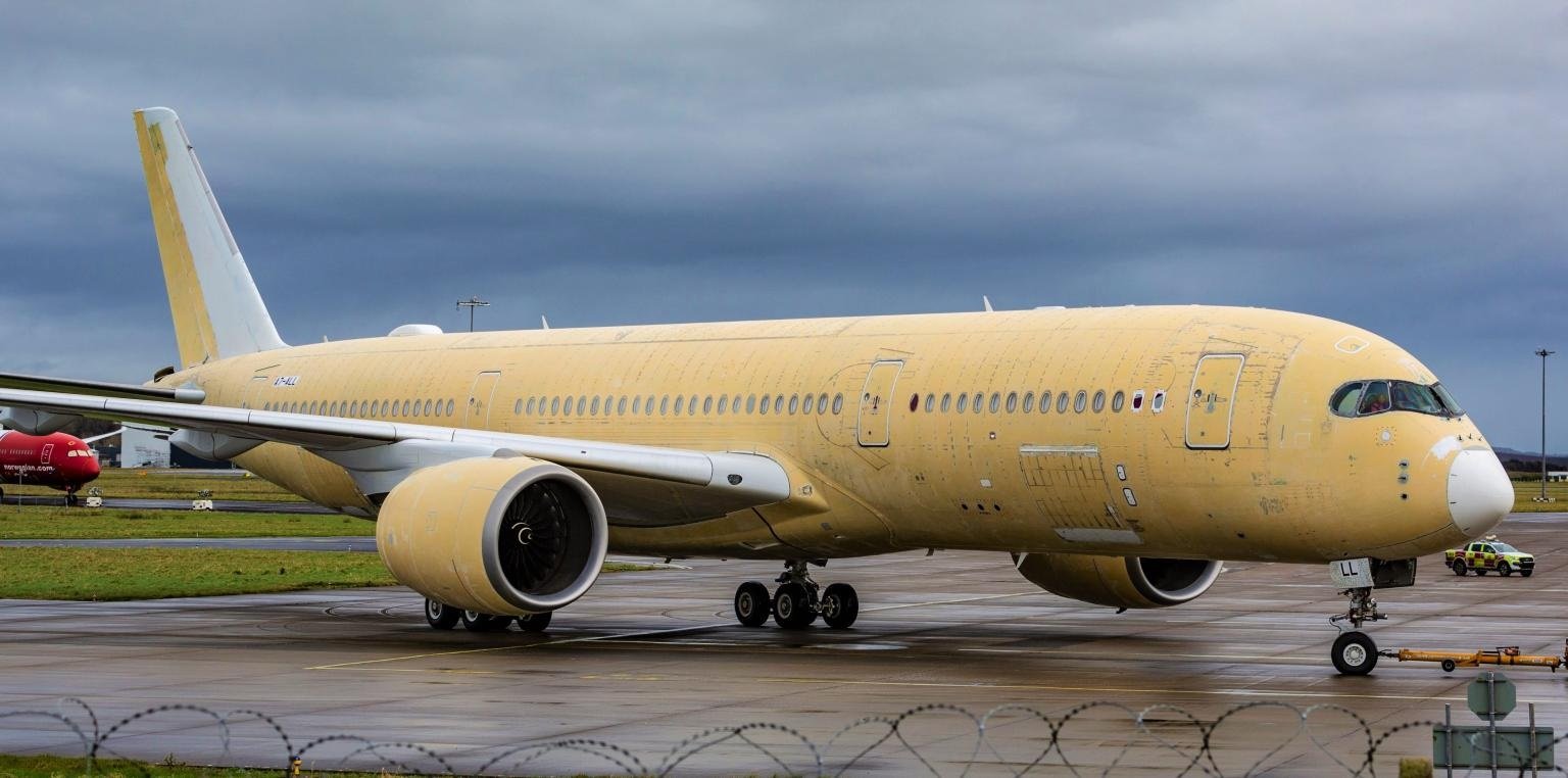 Qatar Airways vs. Airbus: The Ongoing Dispute over A350 Paint Issues