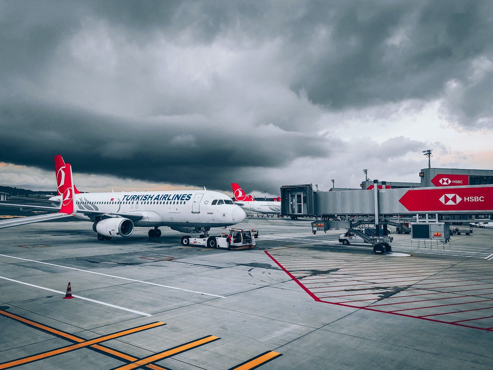 Understanding and Overcoming Aerophobia: Tips and Strategies for Fear of Flying