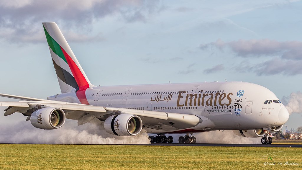 Why the Airbus A380 Only Utilizes Reverse Thrust on Its Inner Engines