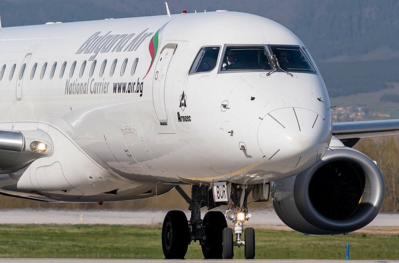 Bulgaria Air's Airbus A220: Latest-Generation Addition to Fleet