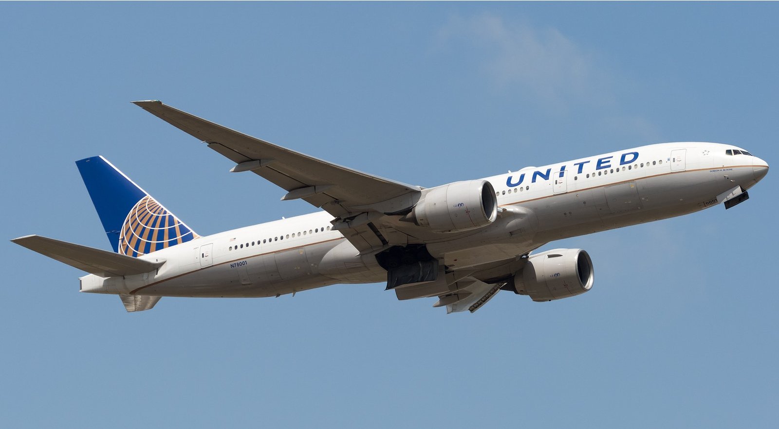 United Airlines Pilot Banned for Intoxication on Transatlantic Flight