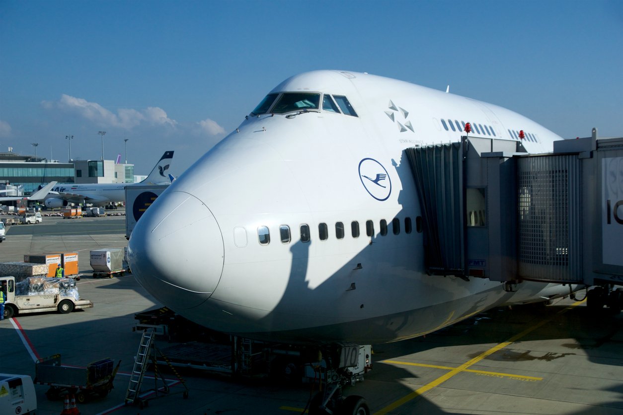 Who Flies the Boeing 747 in 2024?