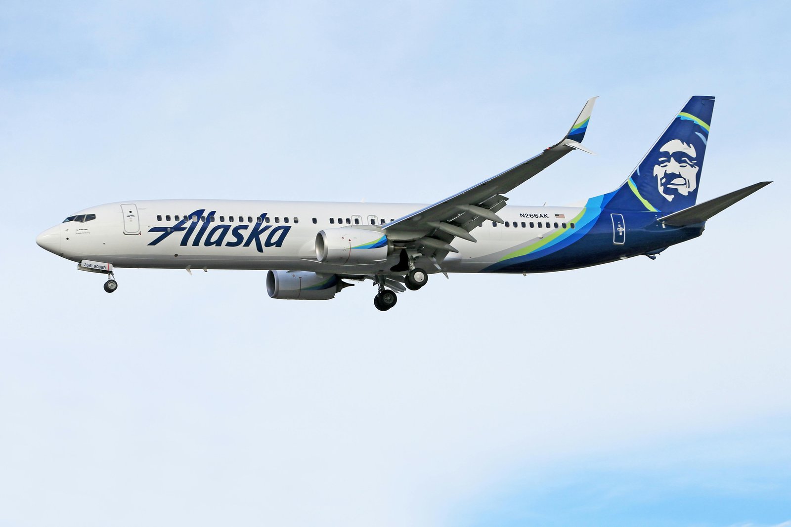 4 Outstanding Airlines in the United States (March 2024)