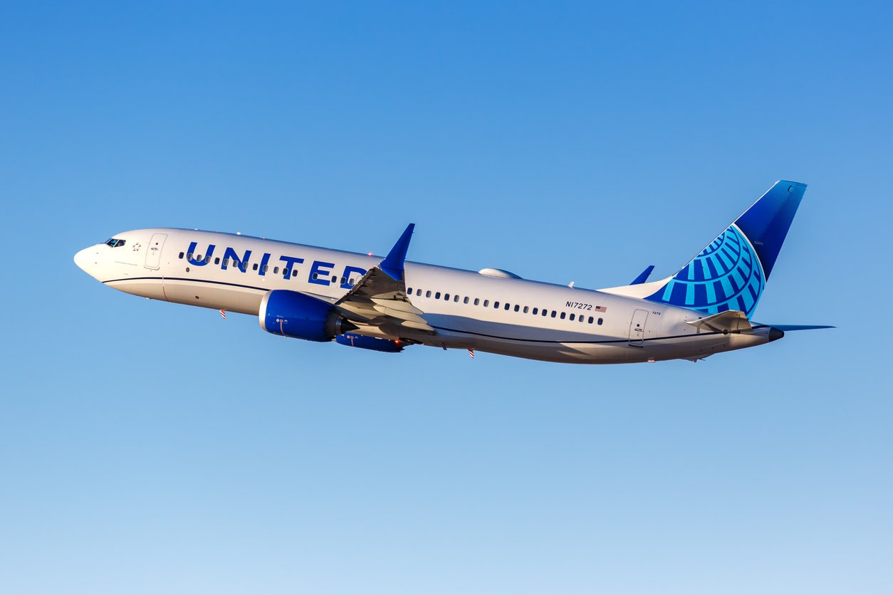 NTSB Releases Initial Findings on UA2477 Runway Excursion Incident in Houston