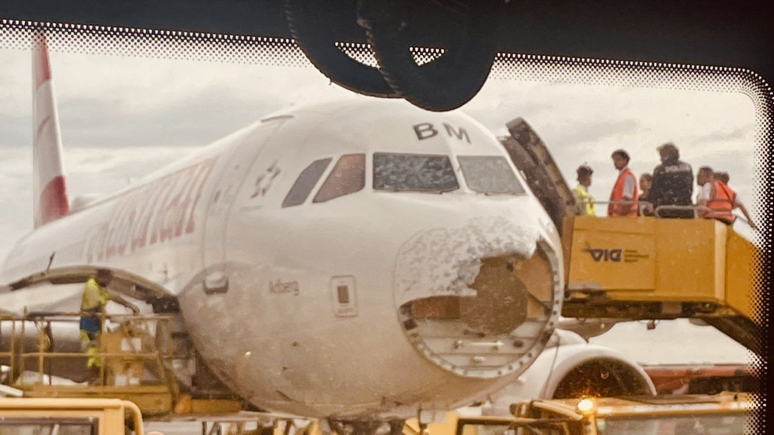 Austrian Airlines Flight OS434 Sustained Damage to its Nose Radome After Flying into a Hailstorm