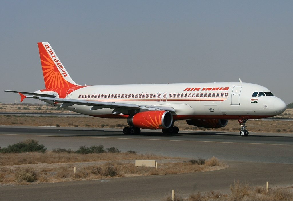 Air India Airbus A320 extra wheels