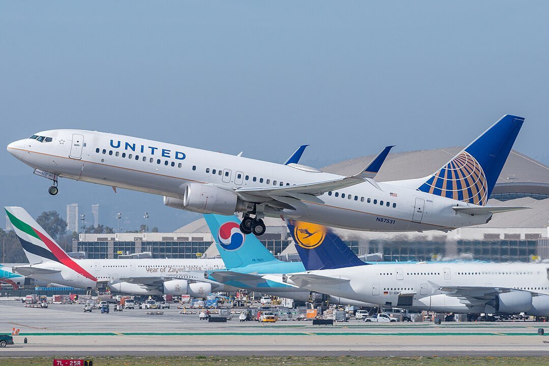 Biohazard Incident Forces United Airlines Flight UA2477 to Divert