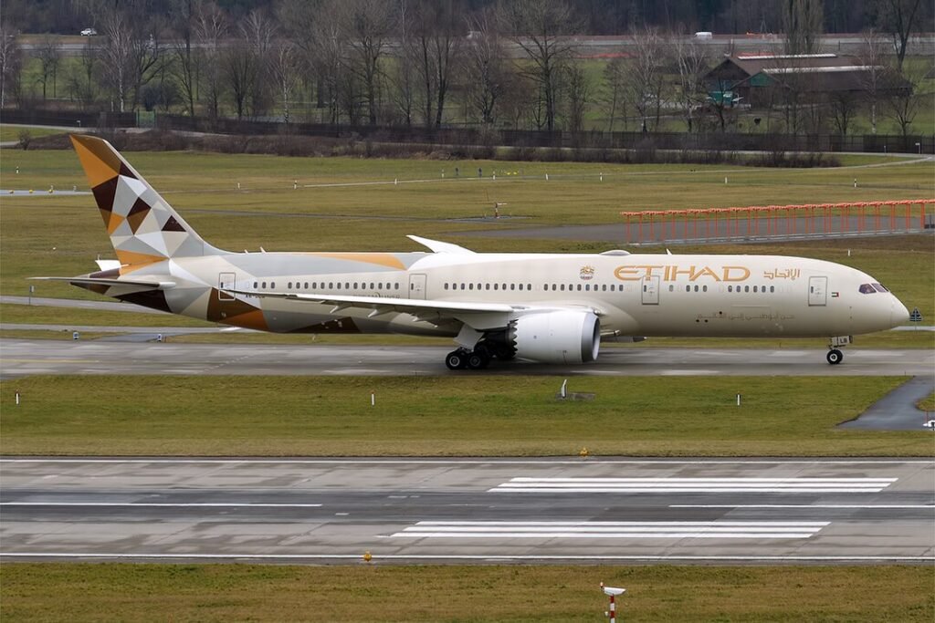 Etihad Airways flight EY7
