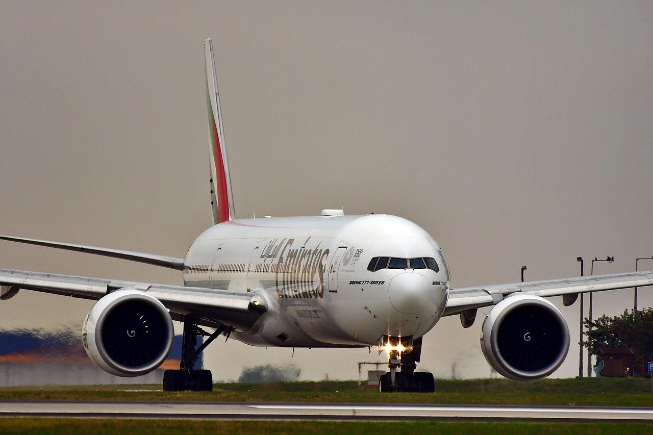 Why "No Smoking" Signs and Ashtrays Still Exist on Modern Aircraft?