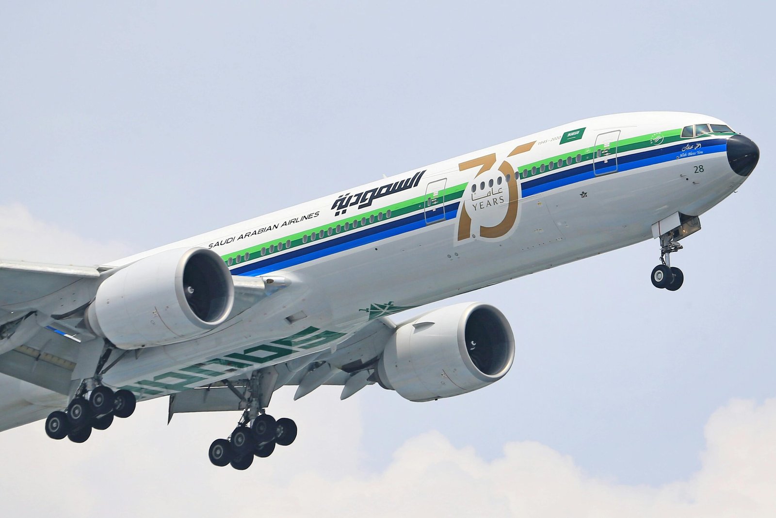 Which Aircraft Model Can Fly the Longest?