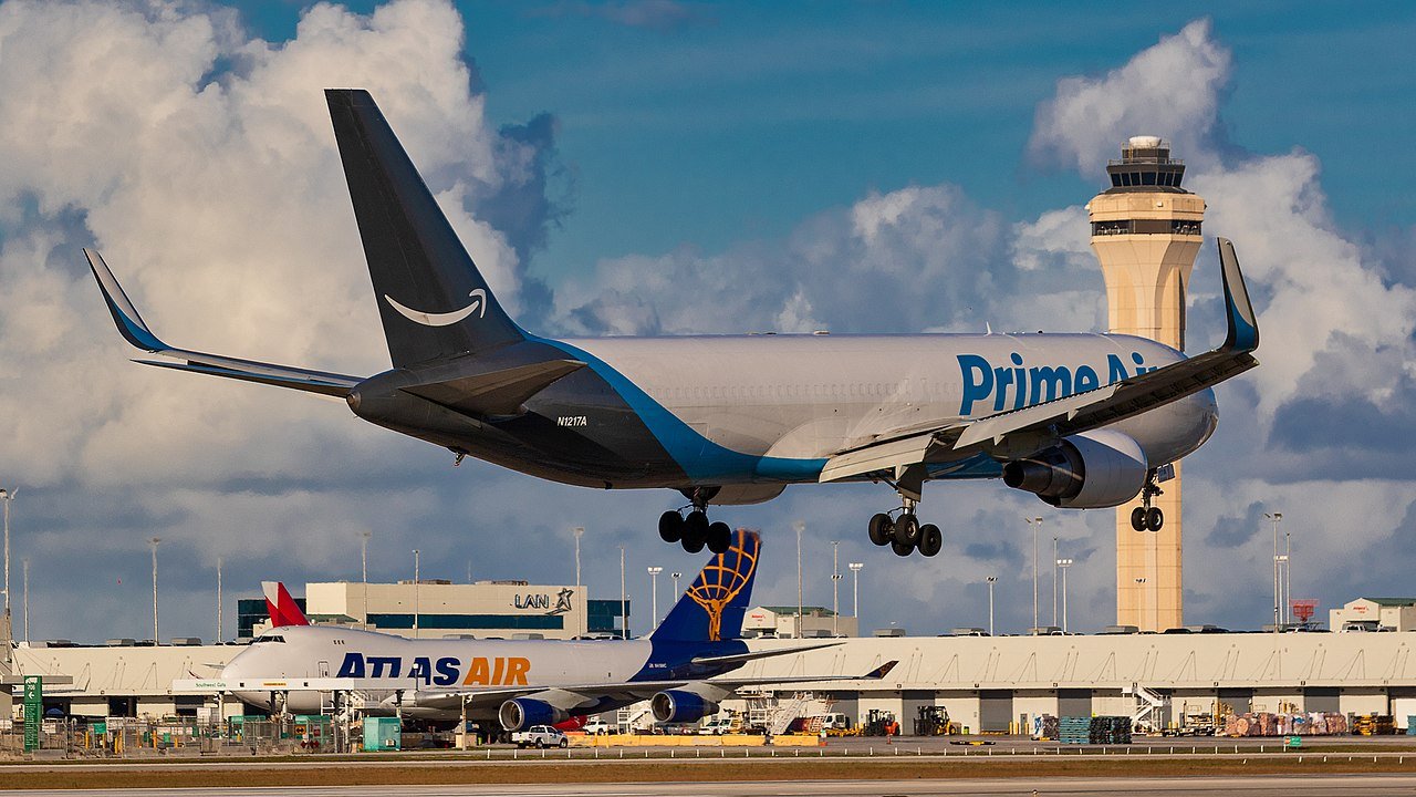 Cargojet 767 Overruns the Runway After Landing at Vancouver International Airport