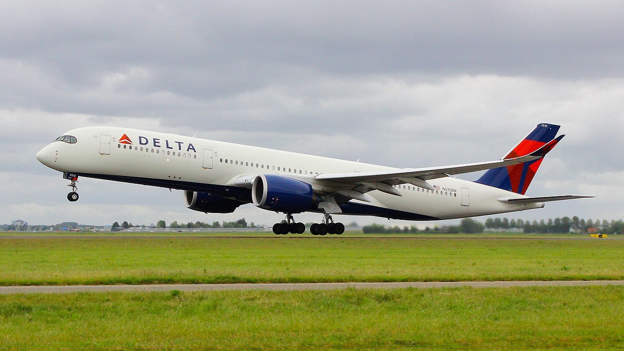 Delta Air Lines Partners with Shake Shack for an Elevated In-Flight Dining Experience