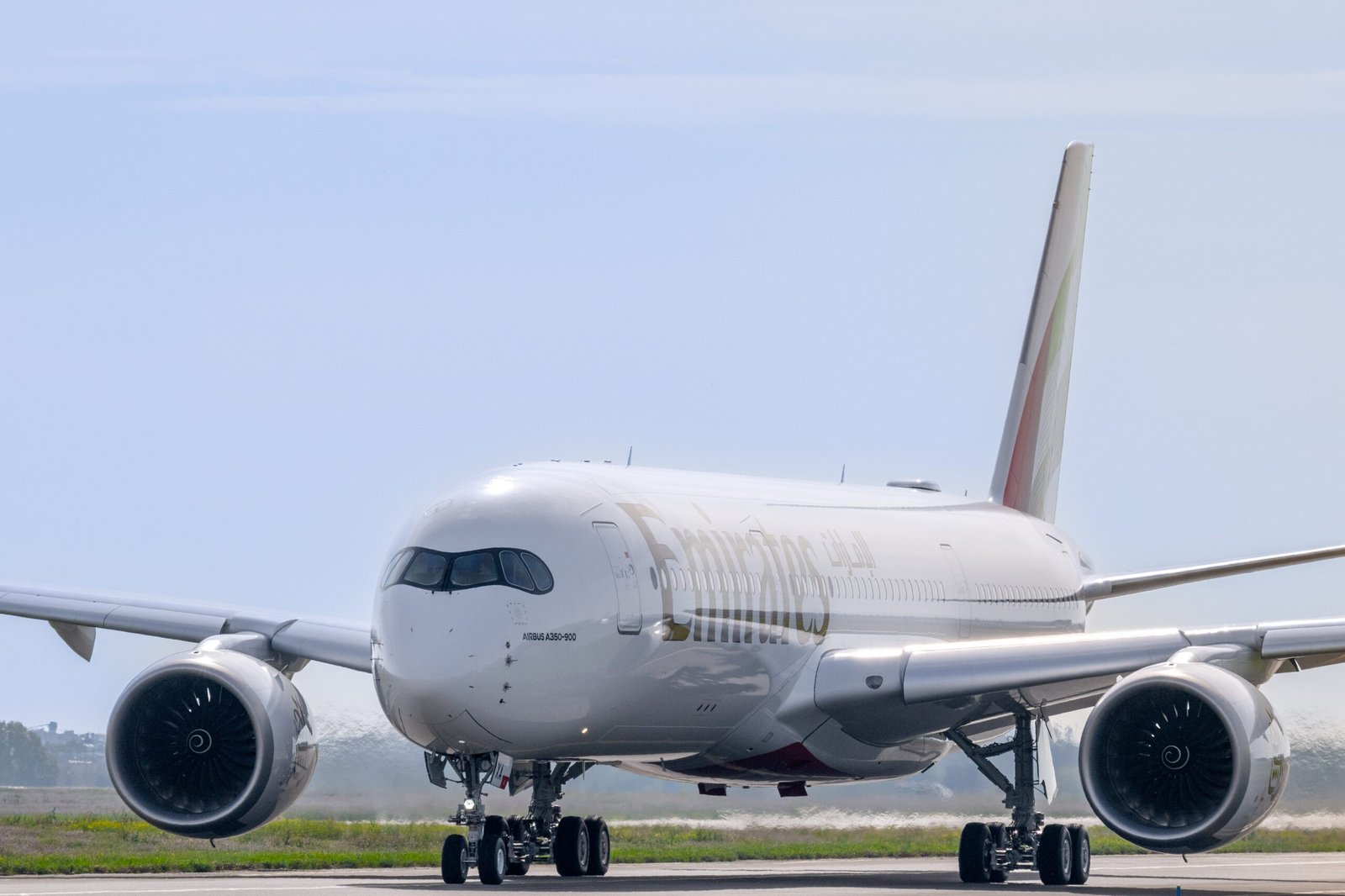 Emirates Welcomes Its First Airbus A350-900