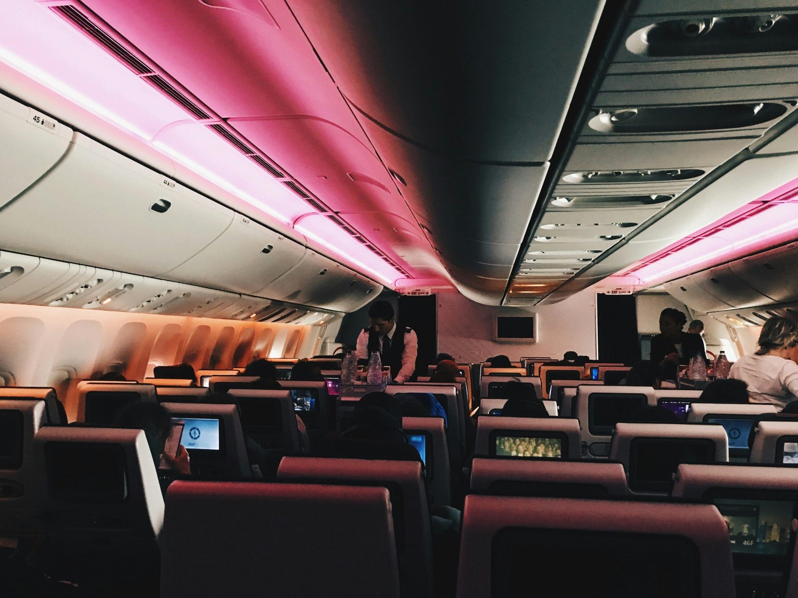 From Silent Films to Streaming: The Evolution of In-Flight Entertainment