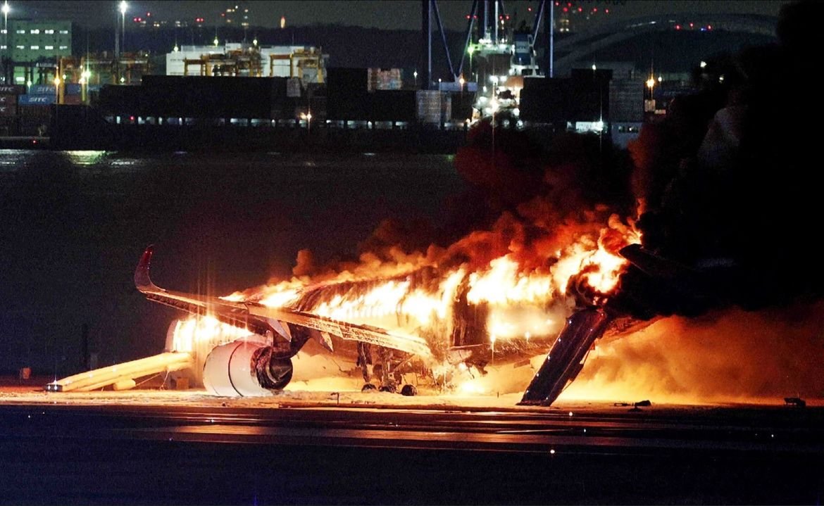 Preliminary Report: Human Error Caused Japan Airlines Airbus A350 Crash at Haneda