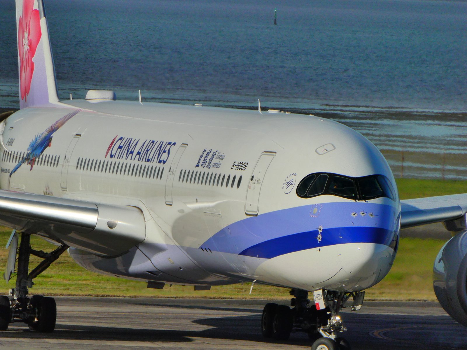 China Airlines Expands its Fleet with New Airbus and Boeing Orders