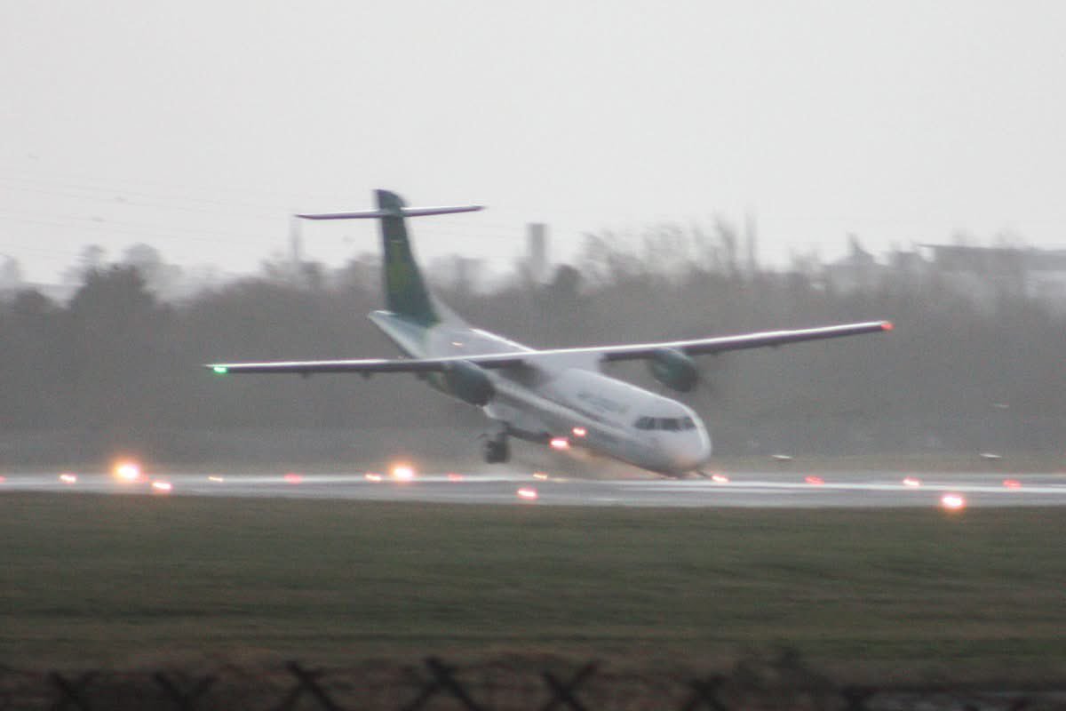 Emerald Airlines ATR 72-600 Suffers Nose Gear Collapse During Landing in Belfast