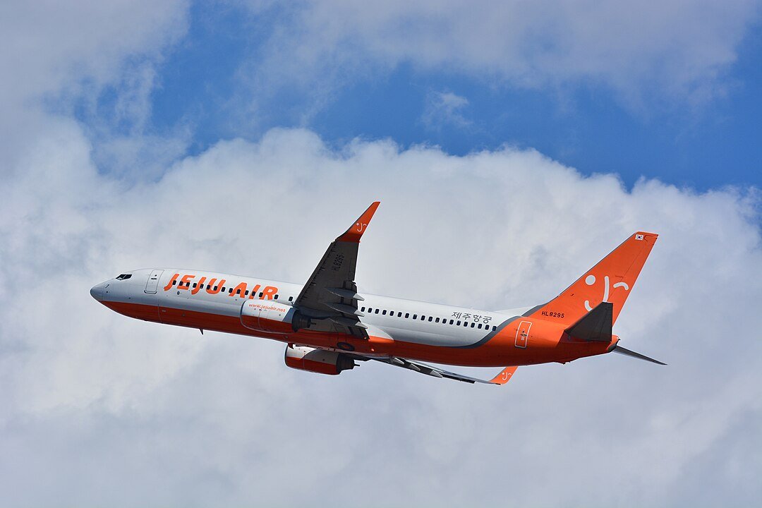 Jeju Air Crash: Police Raid Muan Airport and Jeju Air Offices