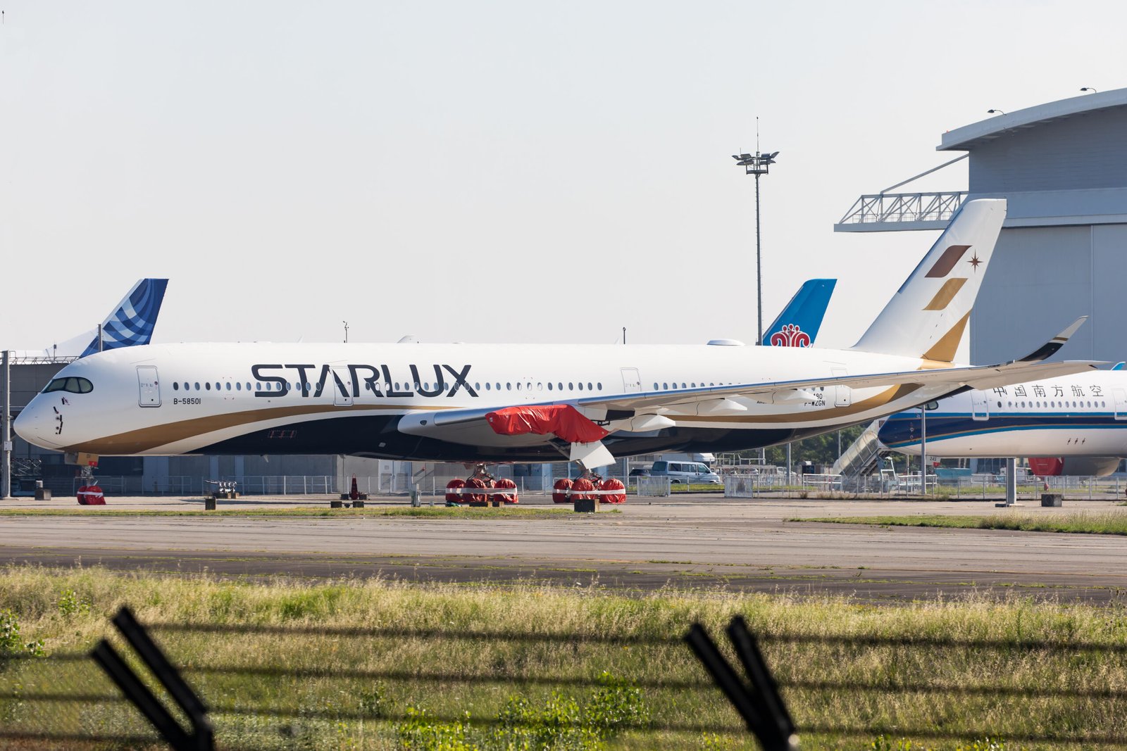 STARLUX's first airbus A350