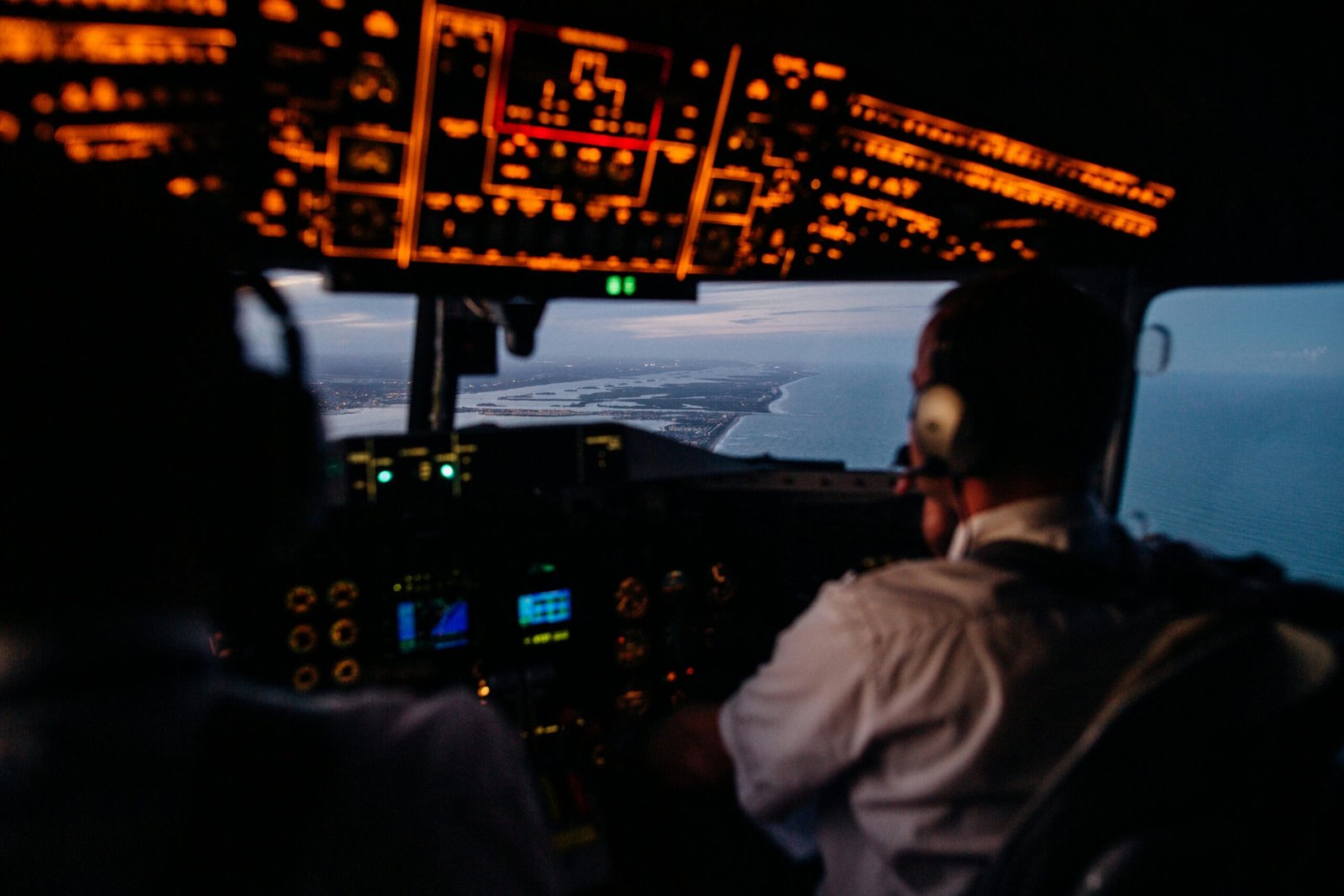 Two Sides of the Cockpit: Cargo vs. Passenger Pilots