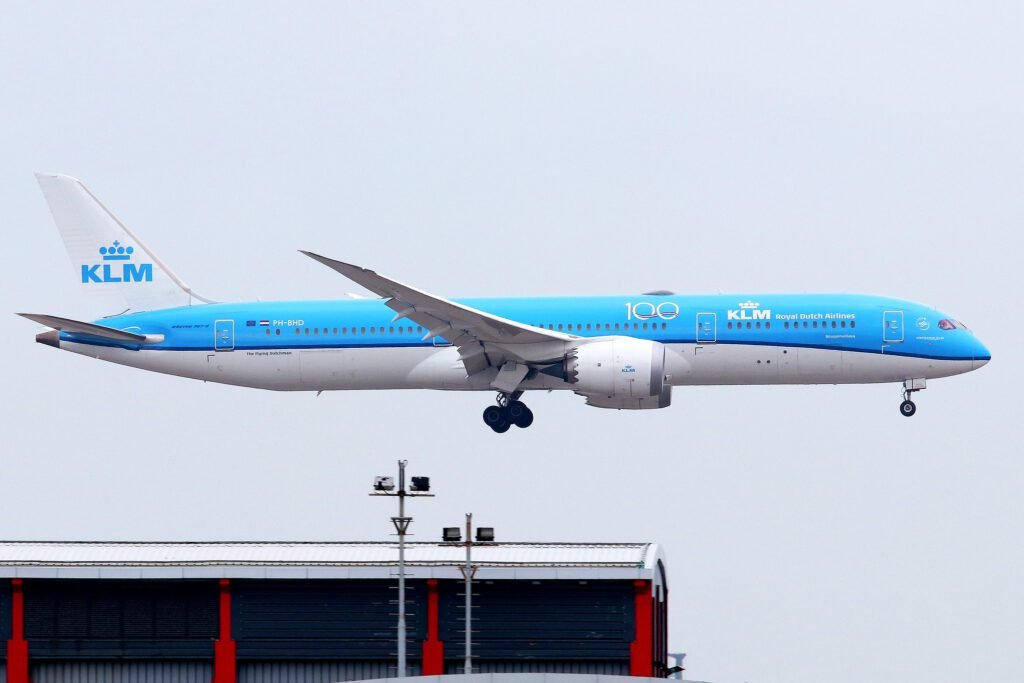KLM Cracked Windshield