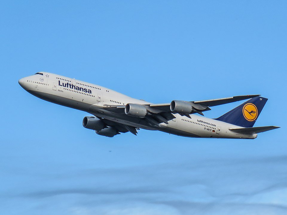 Lufthansa Captain Incapacitated