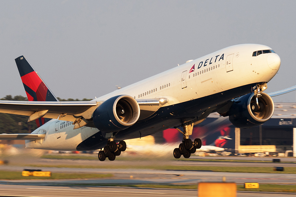 US Airports for Planespotting