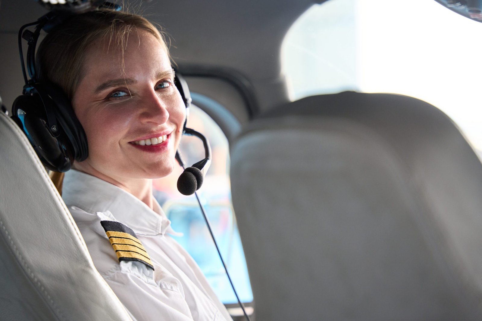 What do You Need to Know Before Becoming a Pilot?