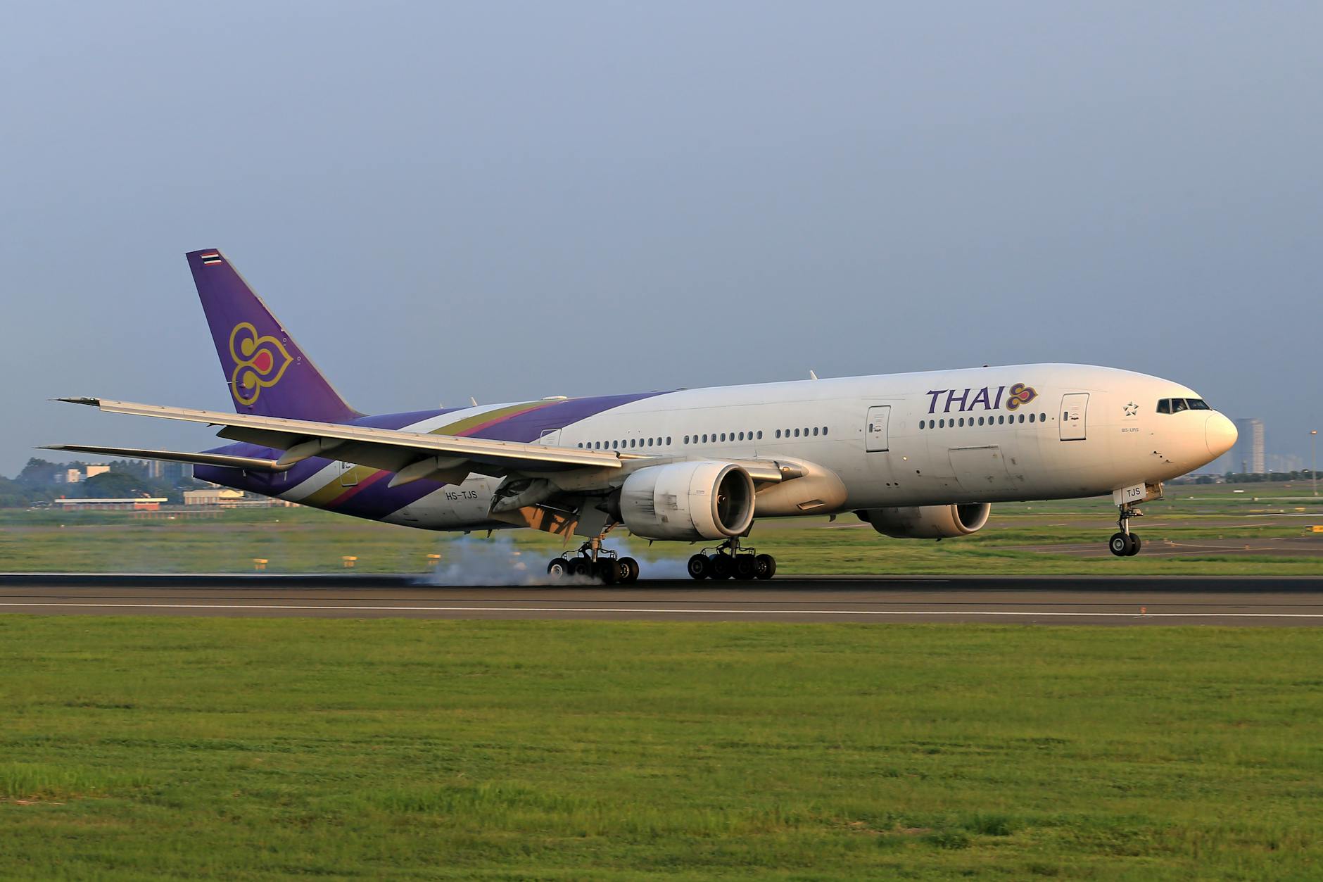 Why the Boeing 787 Dreamliner Doesn't Have Winglets? - The Aviators Group